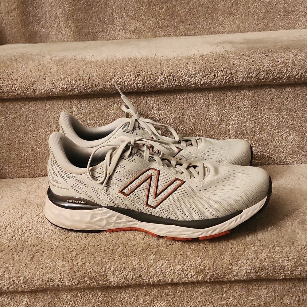 New Balance Men's Fresh Foam 880 Gray Athletic Sneakers Size 11.5